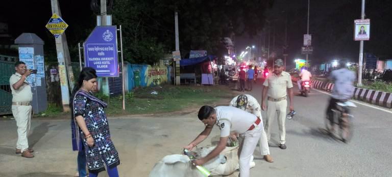 ଗୋମାତା ସୁରକ୍ଷା ଅଭିଯାନ : ୧୦୦ ରୁ ଉର୍ଦ୍ଧ୍ୱ ବୁଲା ଗୋରୁ ଙ୍କୁ ଲଗାଗଲା ରେଡିୟମ ବ୍ୟାଣ୍ଡ